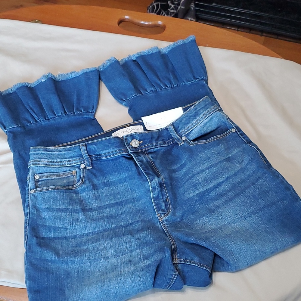 Est. 1946 Denim woman's 14 cropped and frayed bell bottom jeans
